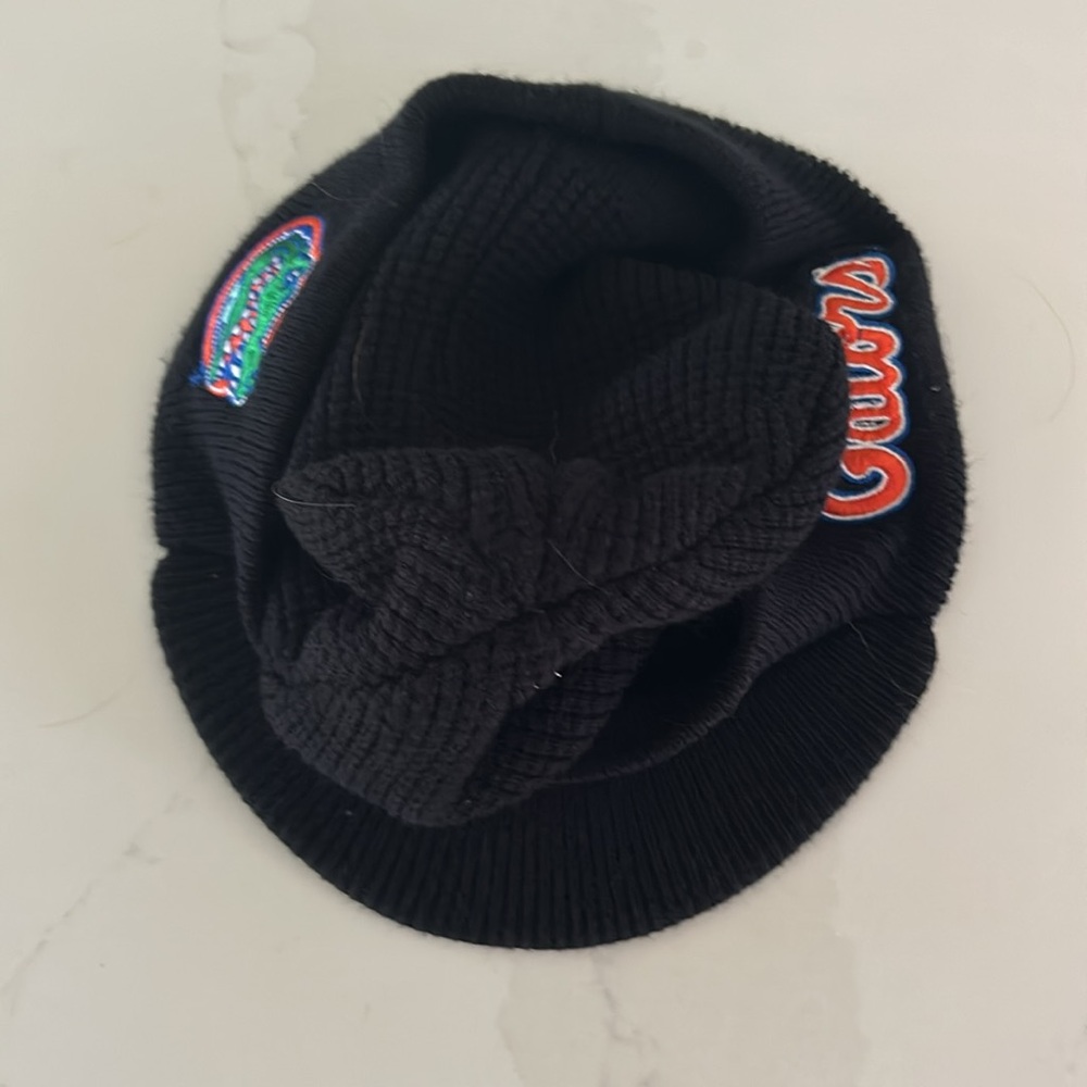 Florida Gators Boys/tween Two Side Logos Black Color Winter Hat Cap w visor brim